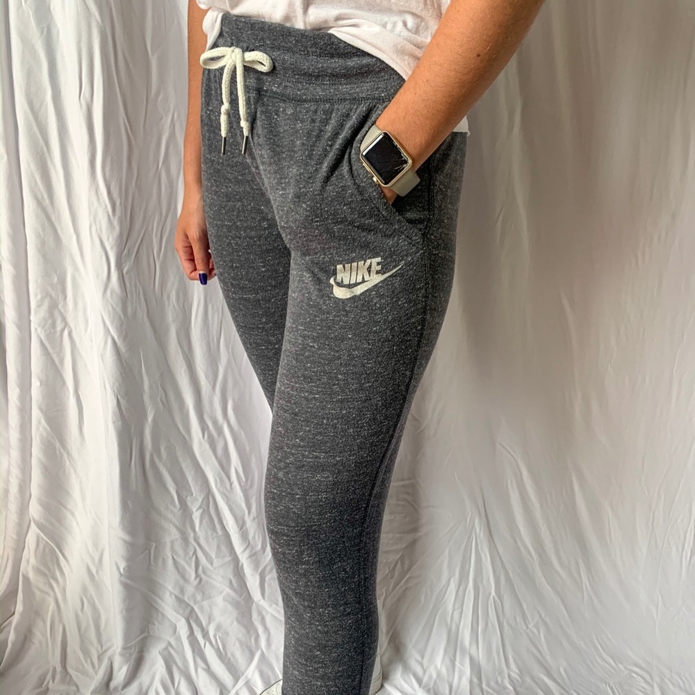 Nike joggers!!